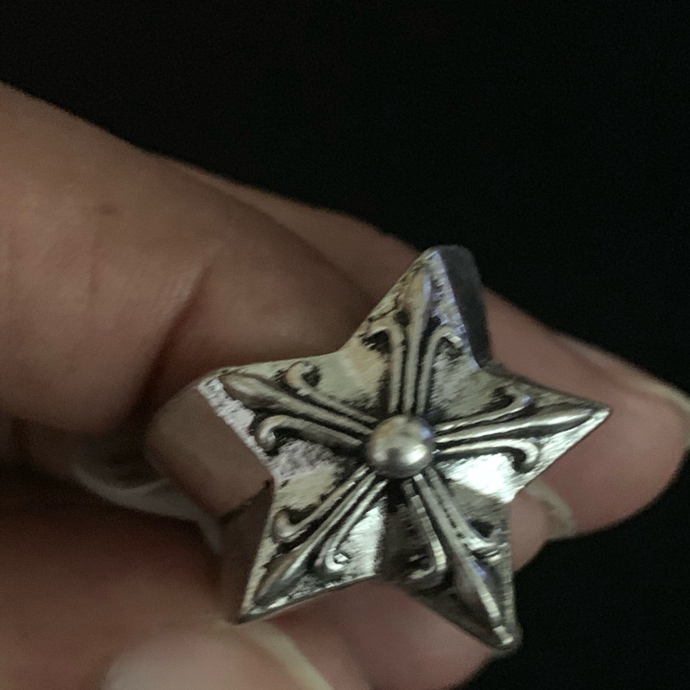 Ring - Picture 8 of 8